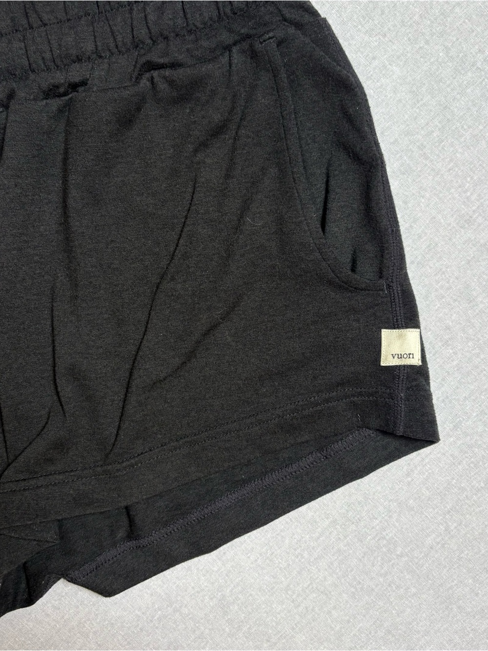 Vuori Halo Performance Shorts Black DreamKnit VW339 - Picture 3 of 5